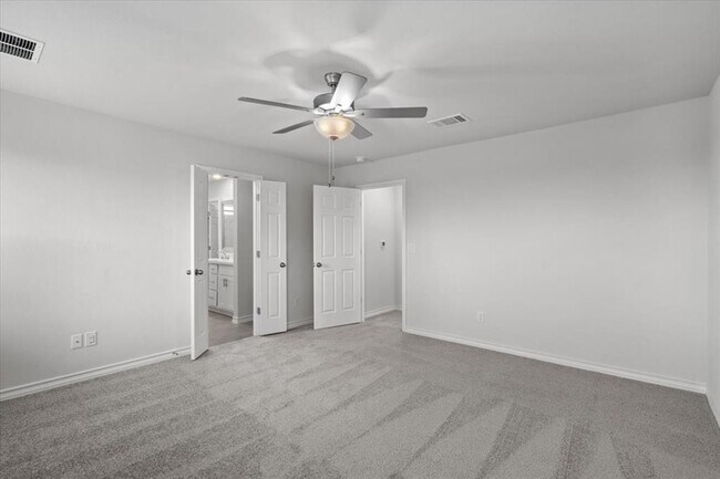 Building Photo - 4712 Plum Peach Bend