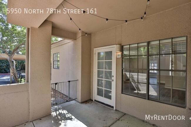 Building Photo - Stunning 3-Bedroom Condo -MOVE IN SPECIAL!...