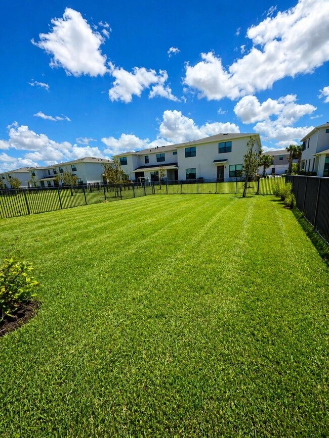 Building Photo - 14162 SW Thorens Dr
