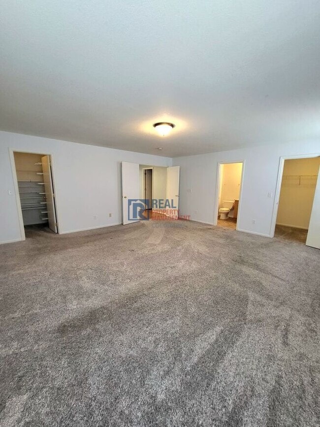 Building Photo - 5467 S Quatar Ct