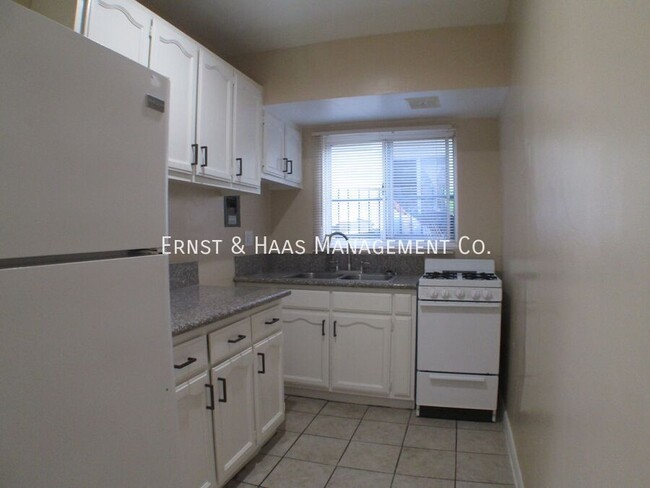 Building Photo - Wonderful 1 Bedroom Apartment with Most Ut...