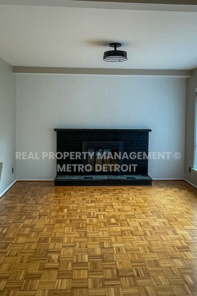 Building Photo - 27412 Roan Ave