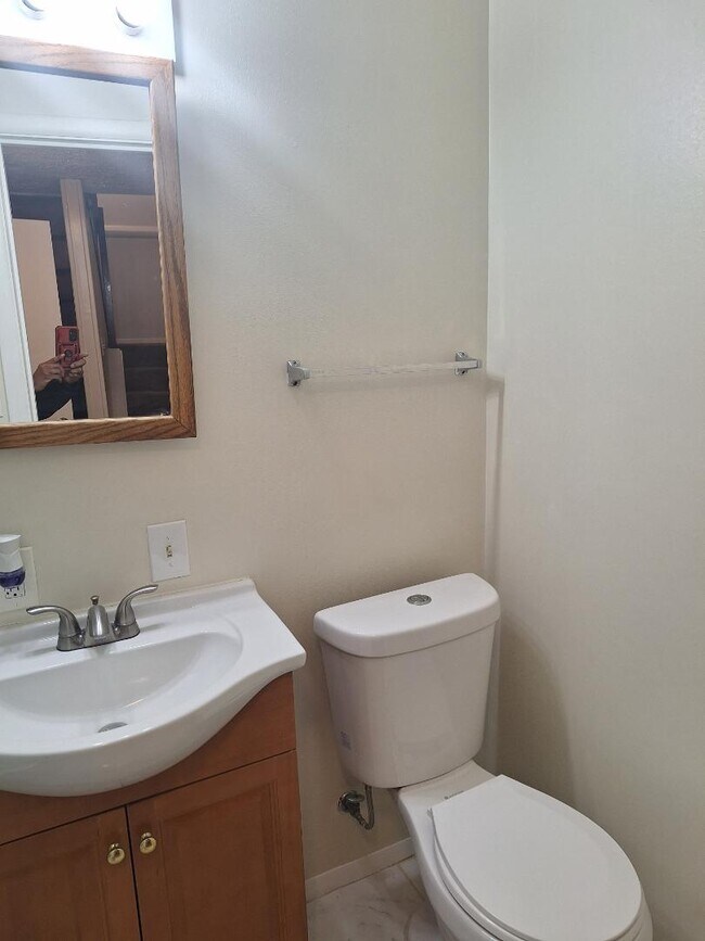 Building Photo - 4332 Thistlewood Terrace