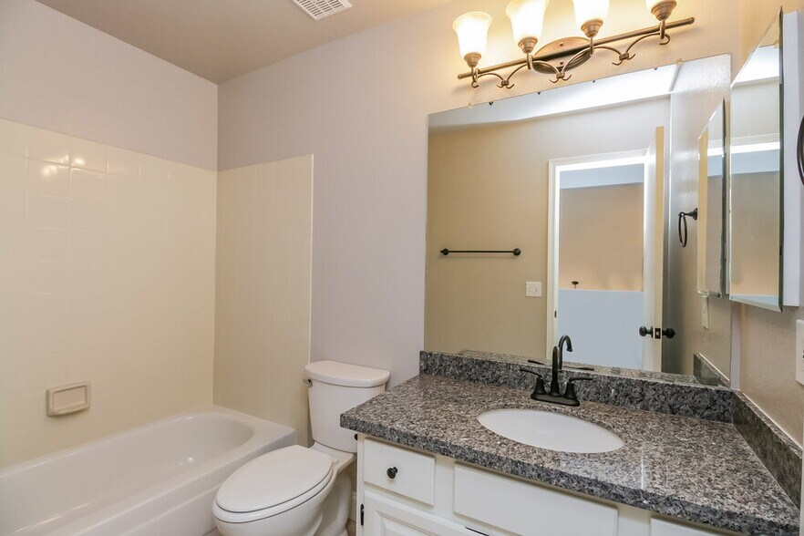 Building Photo - 1534 E Campbell Ave