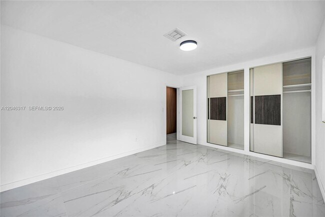 Building Photo - 12525 SW 68th Ct