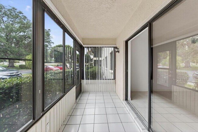 Building Photo - 5735 Gardens Dr