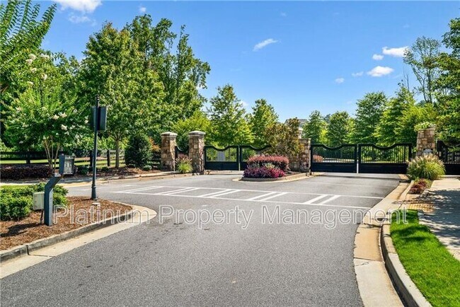 Building Photo - 705 Fieldcrest Park Ln