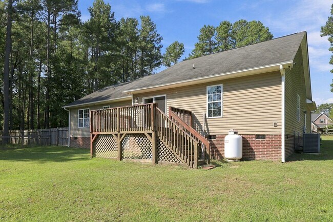 Building Photo - 570 Buchanan Rd