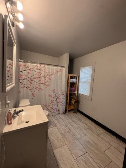 Building Photo - 16261 Tuller St