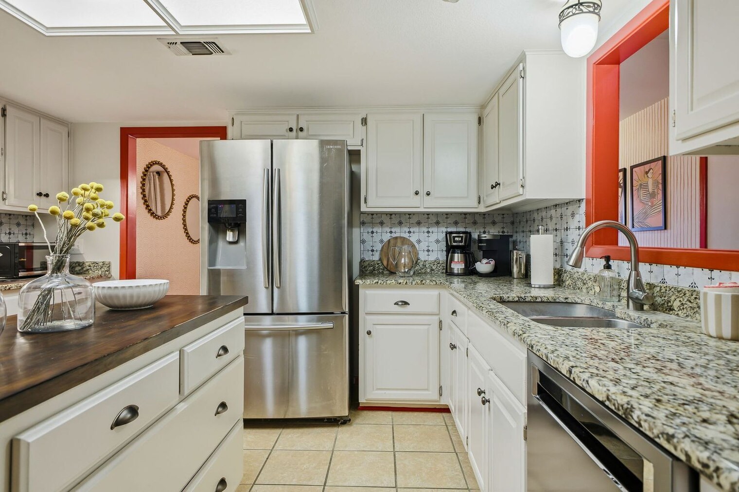 Building Photo - 310 Twisted Wood Dr