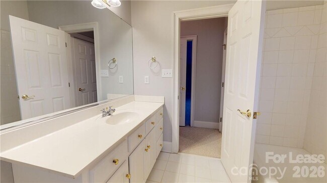 Building Photo - 1105 Randolph Oaks Ct