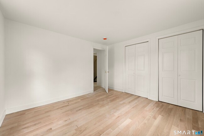 Building Photo - 1335 Wolf Hill Rd