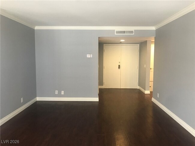 Building Photo - 205 E Harmon Ave