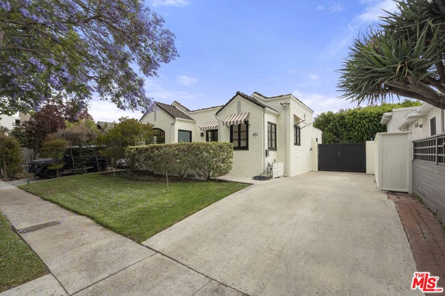 Building Photo - 451 Westmount Dr