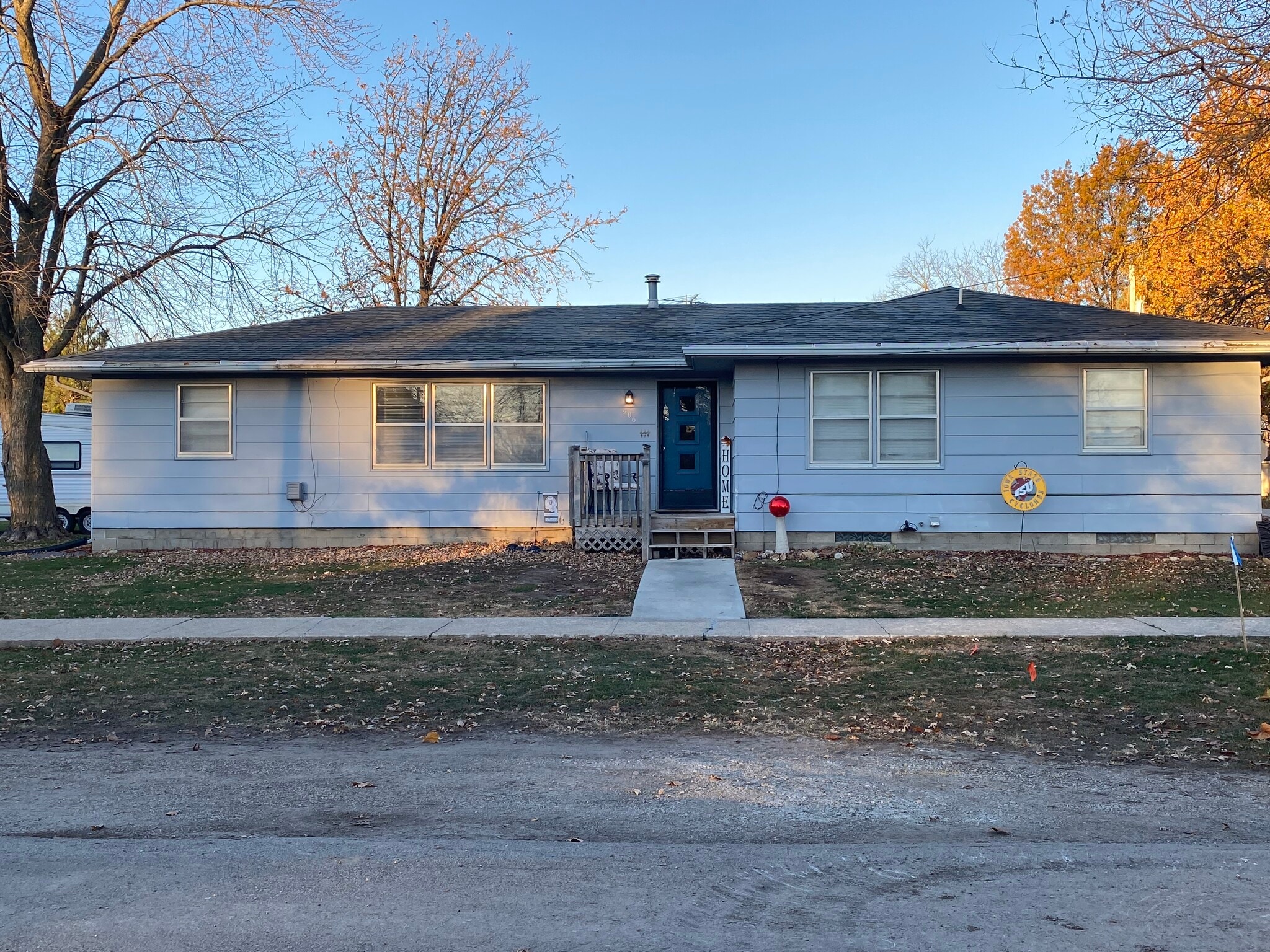 Building Photo - 406 N Main St