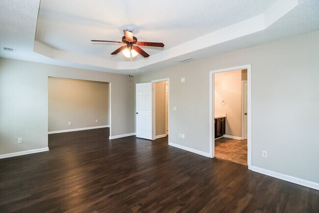 Building Photo - 516 Gristmill Ln