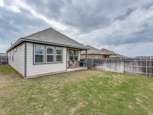 Building Photo - 281 Satsuma Dr