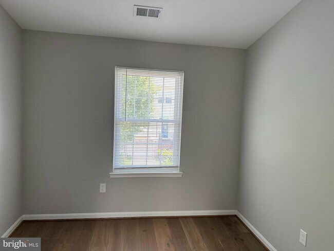 Building Photo - 6110 George Baylor Dr