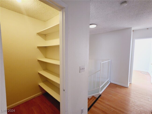 Building Photo - 3565 S Calmosa St