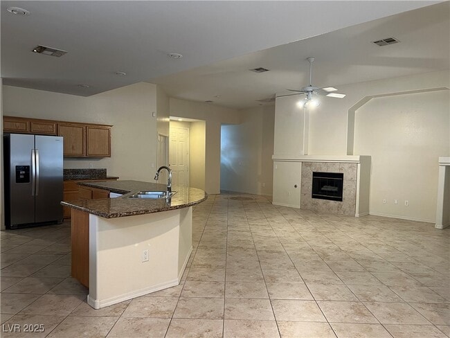 Building Photo - 2855 Grande Valley Dr