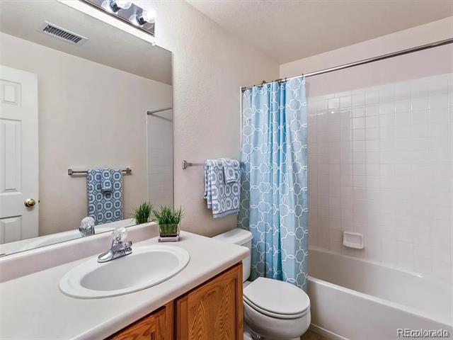 Building Photo - 10365 W Rockland Pl