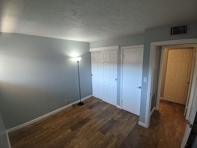 Building Photo - 2763 Woodgate Ln