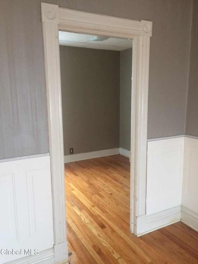 Building Photo - 19 120th St