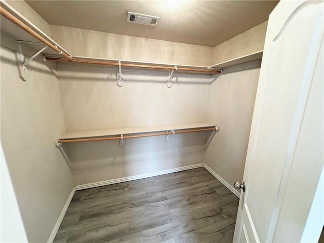 Building Photo - 1284 N Cannondale Dr