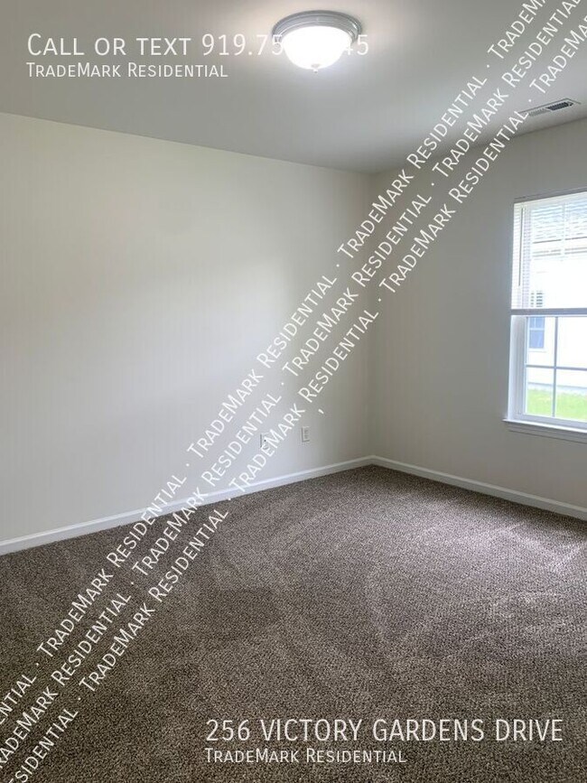 Building Photo - 256 Victory Gardens Dr