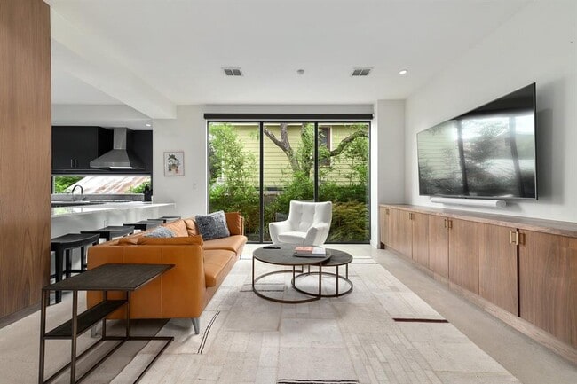 Building Photo - 1208 Hillside Ave