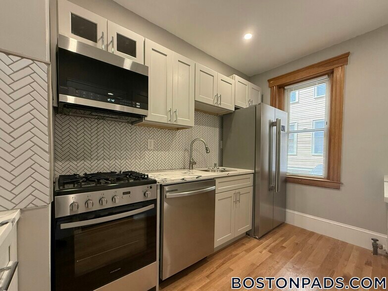 Building Photo - 99 Hancock St