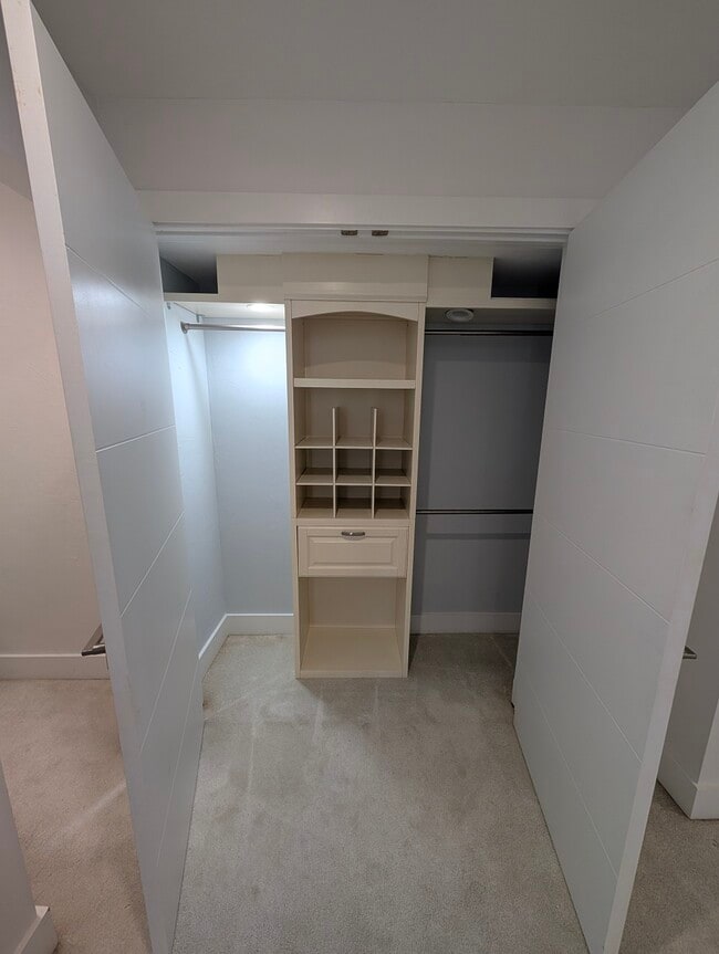 Building Photo - 9780 SW 52nd Rd