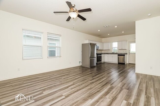 Building Photo - 5124 Firefly Hls