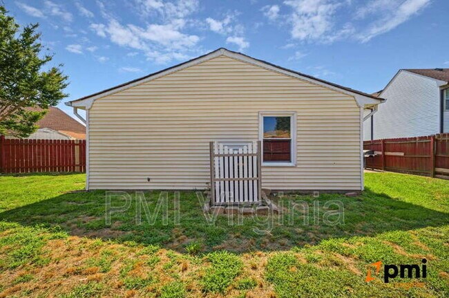 Building Photo - 1701 Darrow St