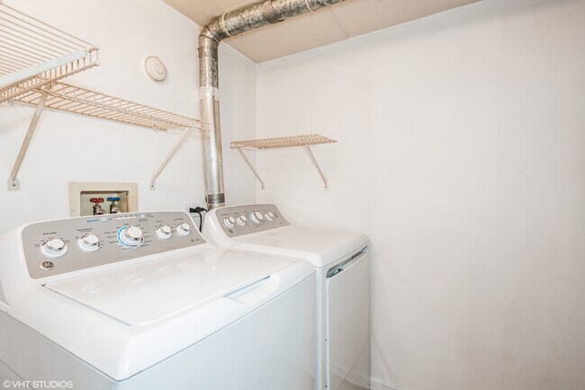 In Unit Laundry - 457 Valley Dr