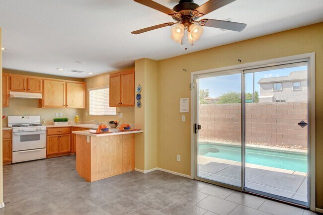 Building Photo - 4 Bedroom with Pool in Centennial Hills