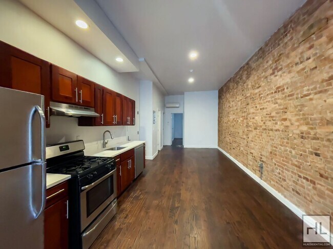 Building Photo - 308 Tompkins Ave