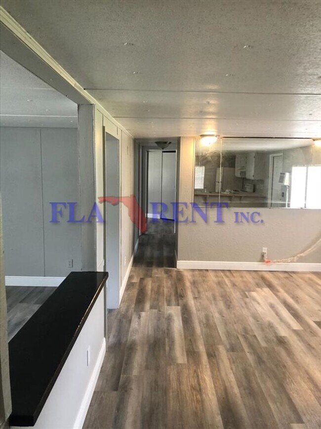 Building Photo - Coming Soon....3/2 Manufactured home with fenced in yard/ Bithlo area