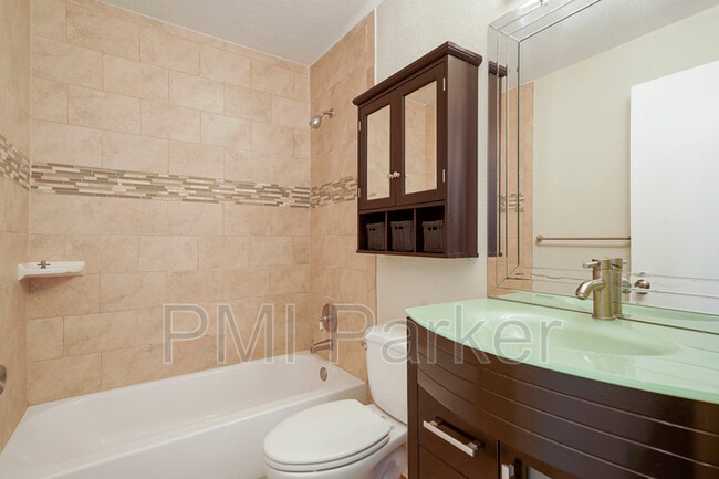 Building Photo - 8343 Currant Way