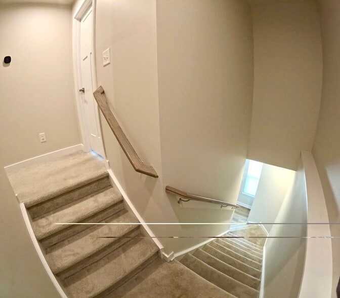 Building Photo - 1037 Clendening Dr