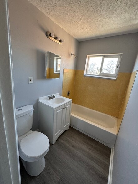 Building Photo - 14520 Milverton Rd