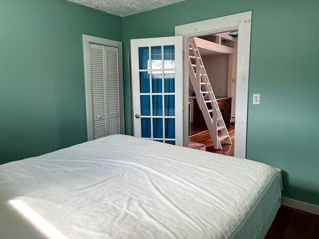 Building Photo - 29R Cutler 1