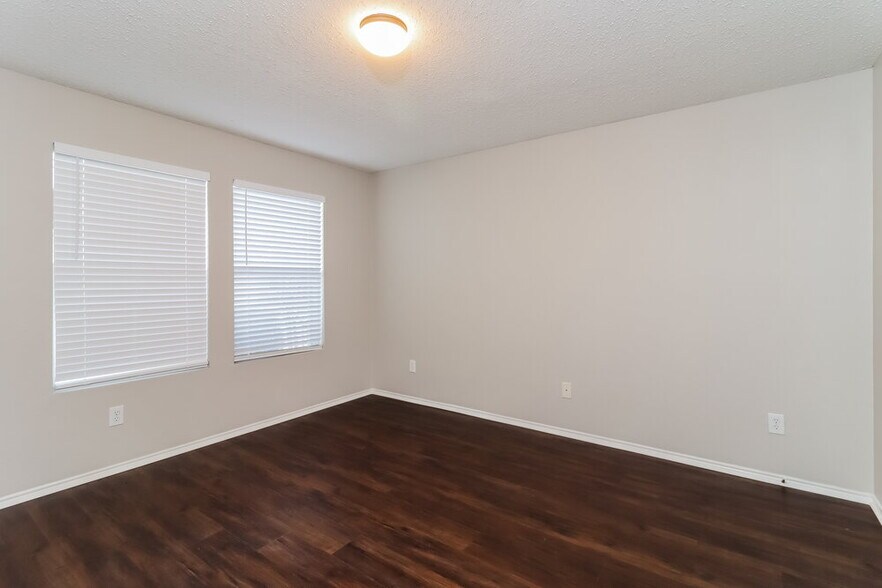 Building Photo - 4229 Gray Fox Dr