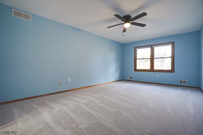 Building Photo - 11 Lenox St