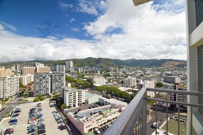 Building Photo - Life on the 19th Floor