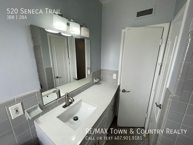 Building Photo - 520 Seneca Trail