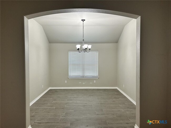 Building Photo - 620 Holstein Dr