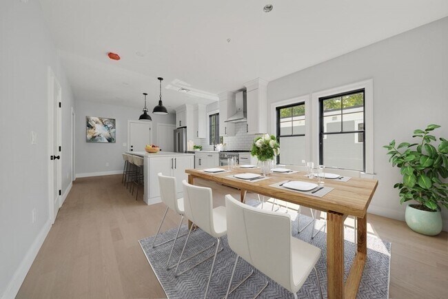 Building Photo - 82 Rossmore Rd