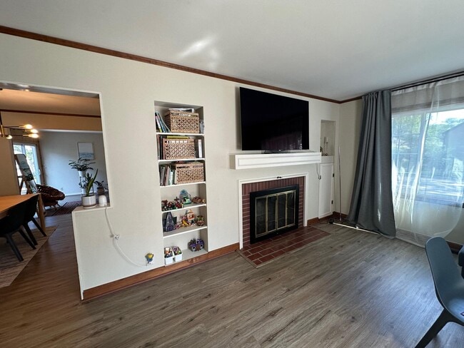 Building Photo - 5100 N Idlewild Ave