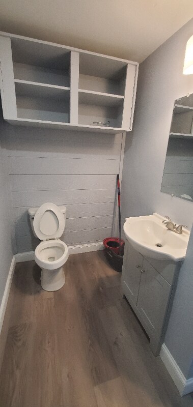 Building Photo - 132 Millbury St